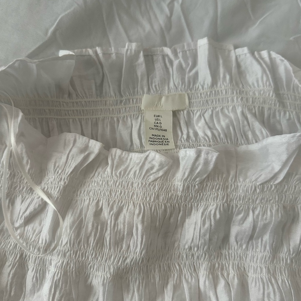 H&M Top - Picture 2 of 2